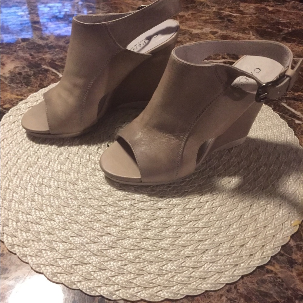 Cafe Noir shoes. Like new